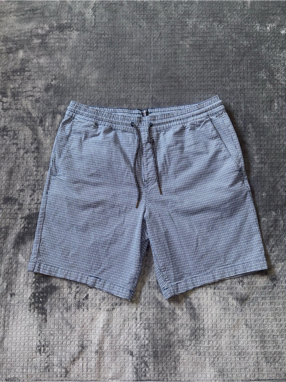 Volcom Frickin Mix Elastic Waist Shorts Men’s L Light Blue Plaid. Mint Condition